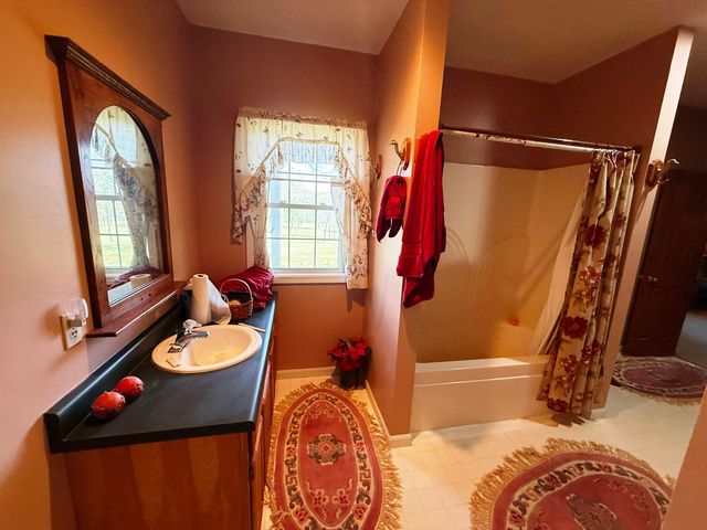9 Kere Trace, Cherokee Village, AR 72529