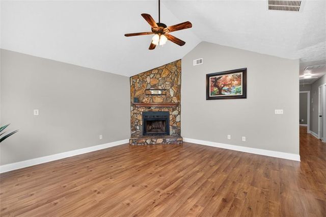 121 Brownsmill Drive, Grayson, GA 30017