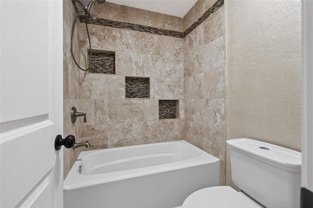 121 Brownsmill Drive, Grayson, GA 30017
