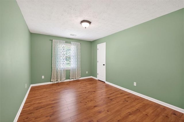 121 Brownsmill Drive, Grayson, GA 30017
