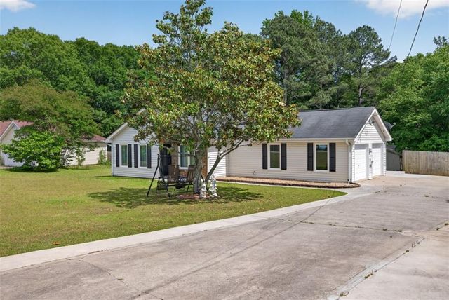 121 Brownsmill Drive, Grayson, GA 30017