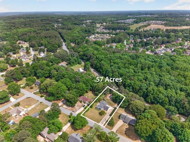 121 Brownsmill Drive, Grayson, GA 30017