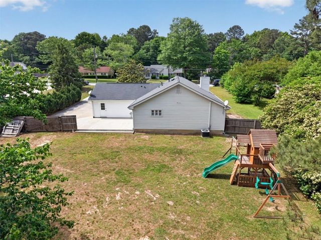 121 Brownsmill Drive, Grayson, GA 30017