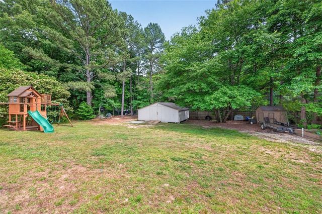 121 Brownsmill Drive, Grayson, GA 30017