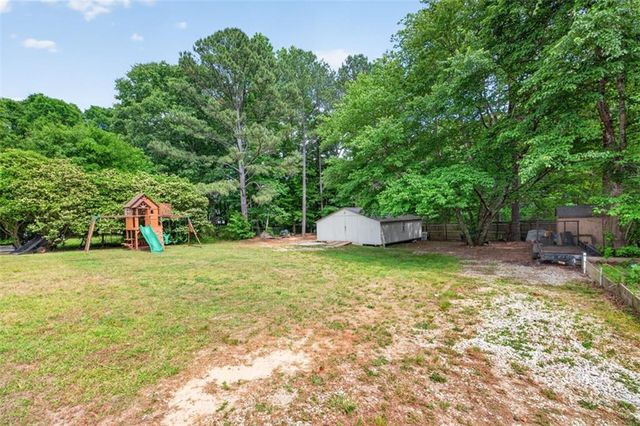 121 Brownsmill Drive, Grayson, GA 30017