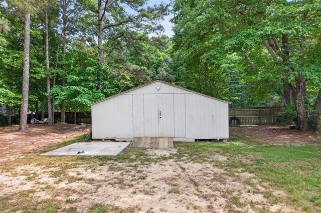 121 Brownsmill Drive, Grayson, GA 30017