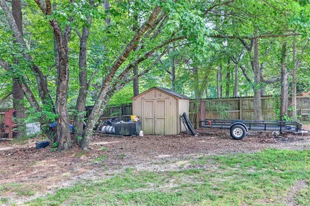 121 Brownsmill Drive, Grayson, GA 30017
