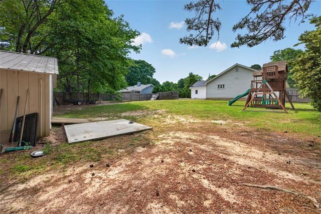 121 Brownsmill Drive, Grayson, GA 30017