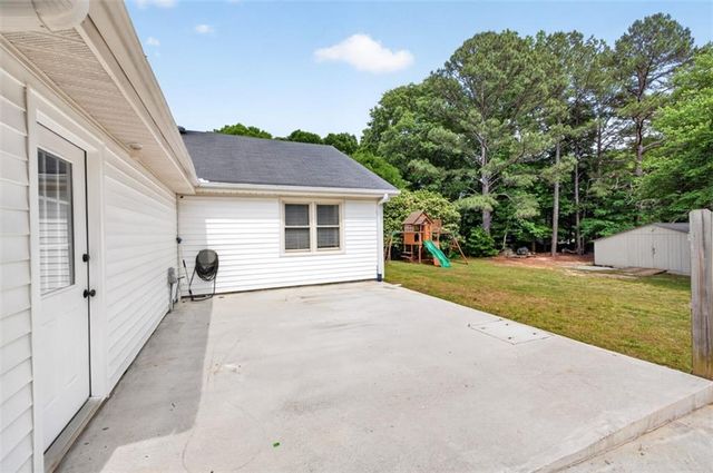121 Brownsmill Drive, Grayson, GA 30017