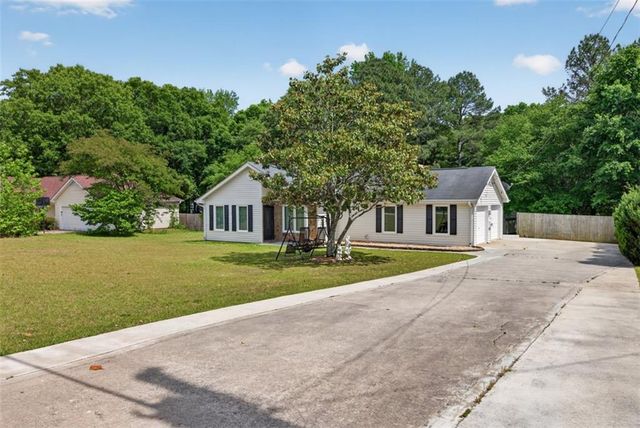 121 Brownsmill Drive, Grayson, GA 30017
