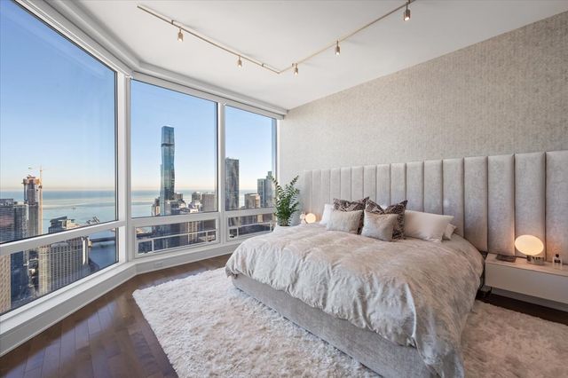 401 N Wabash Avenue 47J, Chicago, IL 60611