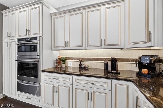 502 Titus Rd, Lambertville City, NJ 08530
