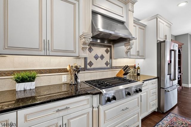 502 Titus Rd, Lambertville City, NJ 08530