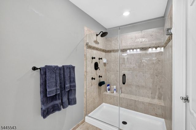 502 Titus Rd, Lambertville City, NJ 08530