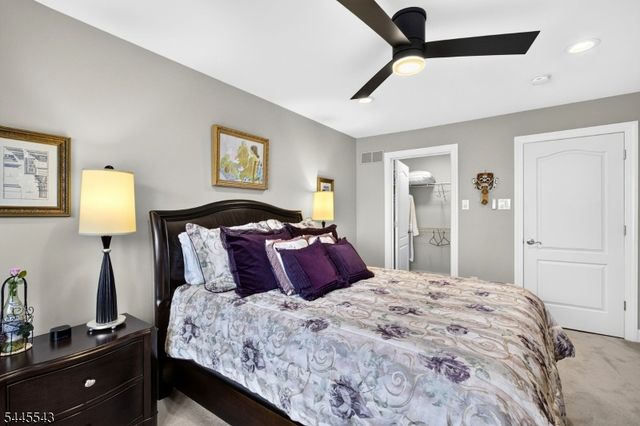 502 Titus Rd, Lambertville City, NJ 08530