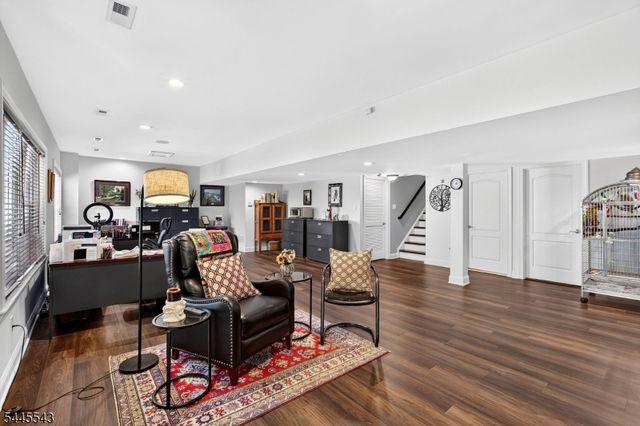 502 Titus Rd, Lambertville City, NJ 08530