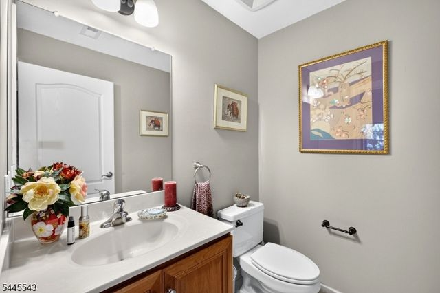 502 Titus Rd, Lambertville City, NJ 08530