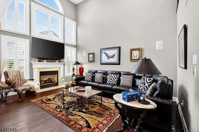 502 Titus Rd, Lambertville City, NJ 08530