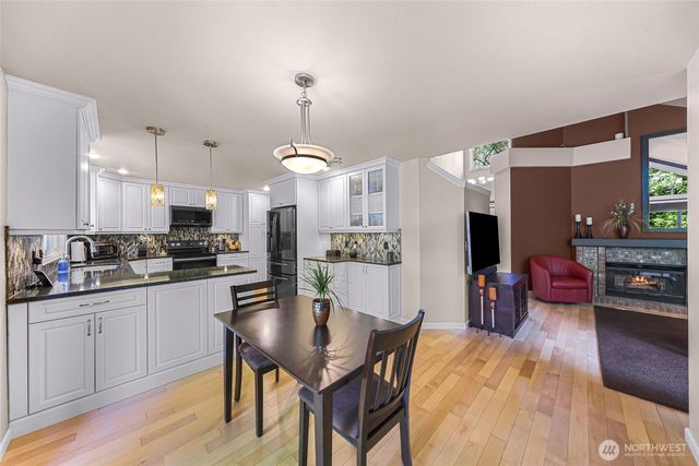 24520 SE 46th Street, Sammamish, WA 98029