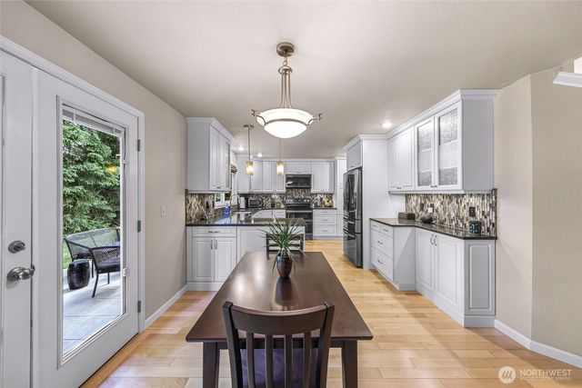 24520 SE 46th Street, Sammamish, WA 98029