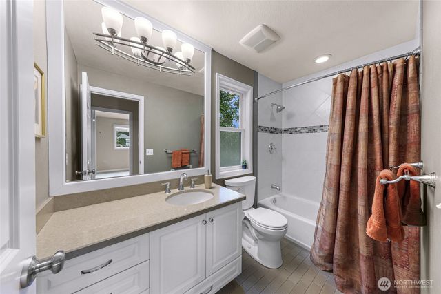 24520 SE 46th Street, Sammamish, WA 98029