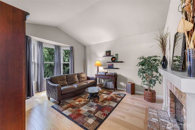 24520 SE 46th Street, Sammamish, WA 98029