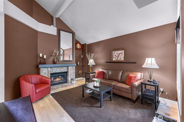 24520 SE 46th Street, Sammamish, WA 98029