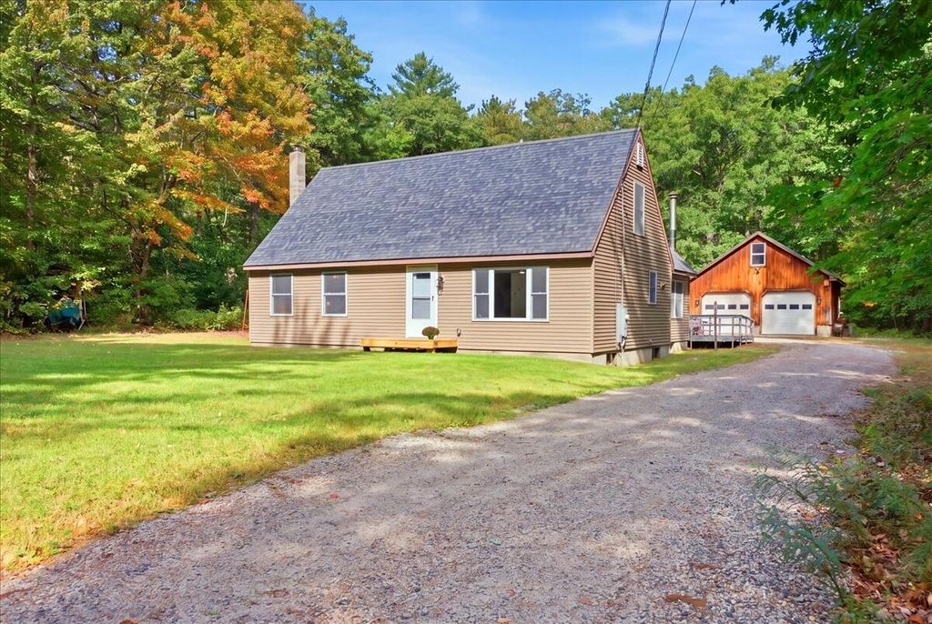 25 E Oxford Road, Oxford, ME 04270 — exterior