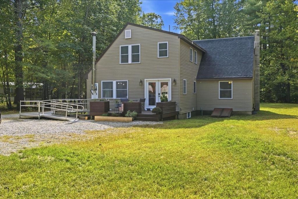 25 E Oxford Road, Oxford, ME 04270 — photo 2