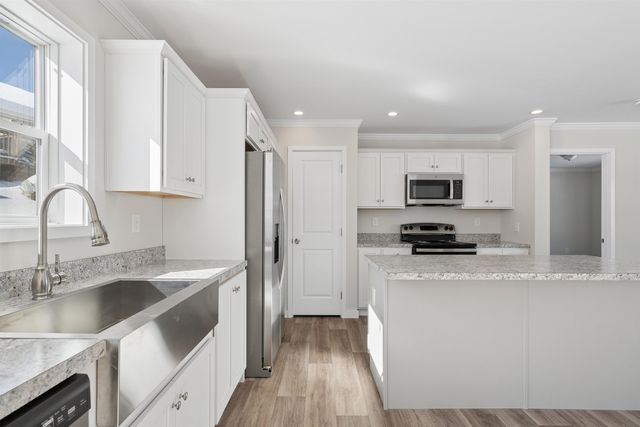 169 Butternut Road, Hartford, VT 05001