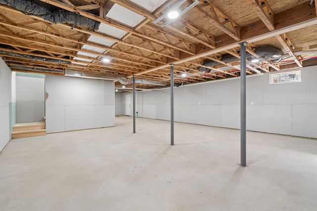 169 Butternut Road, Hartford, VT 05001