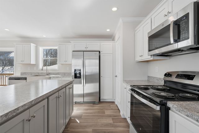 169 Butternut Road, Hartford, VT 05001