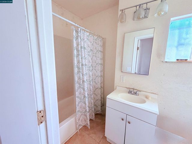 2625 75th Ave, Oakland, CA 94605