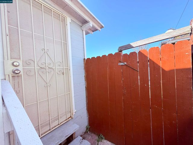 2625 75th Ave, Oakland, CA 94605