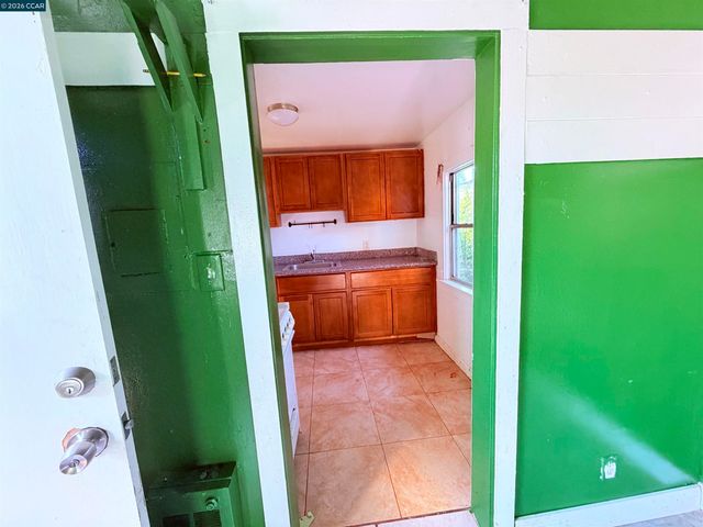 2625 75th Ave, Oakland, CA 94605