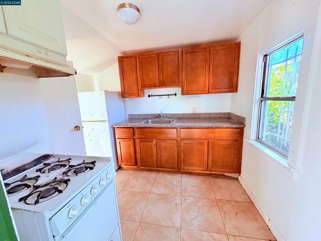 2625 75th Ave, Oakland, CA 94605