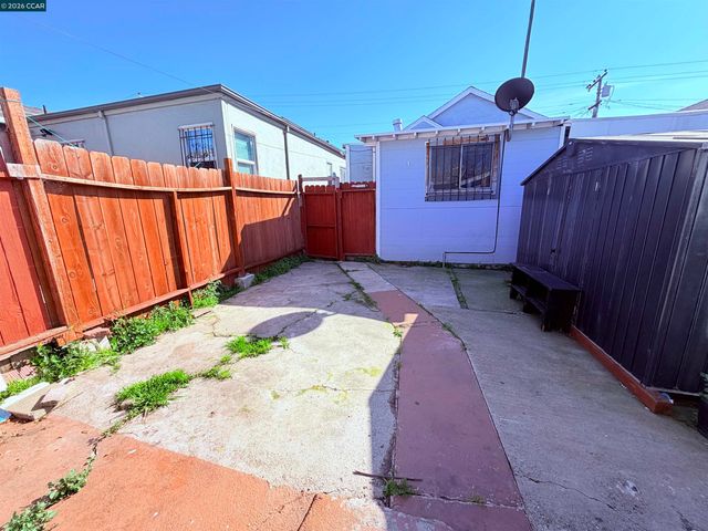 2625 75th Ave, Oakland, CA 94605