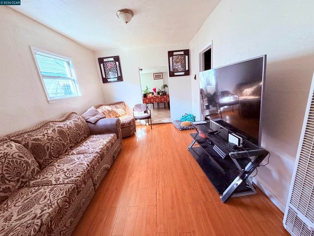 2625 75th Ave, Oakland, CA 94605