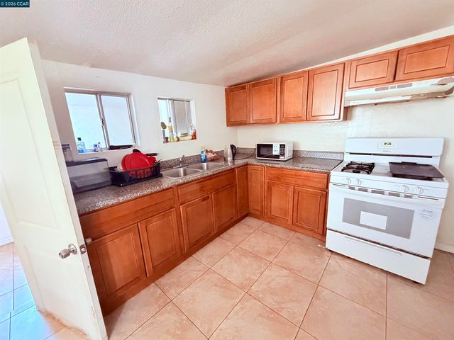 2625 75th Ave, Oakland, CA 94605