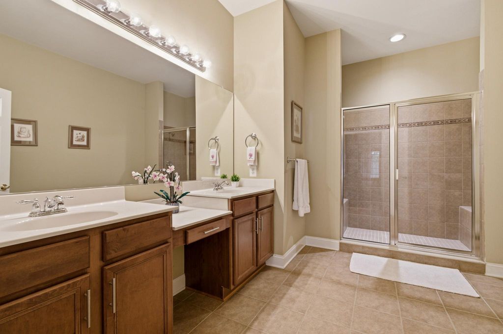 Image 18 of property listing at 10737 MCGREGOR DR, Columbia, MD 21044
