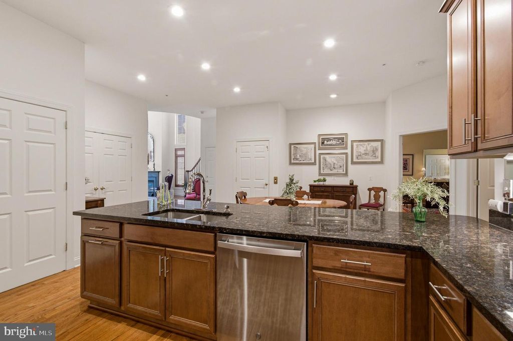 Image 23 of property listing at 10737 MCGREGOR DR, Columbia, MD 21044