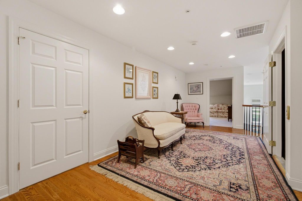 Image 29 of property listing at 10737 MCGREGOR DR, Columbia, MD 21044