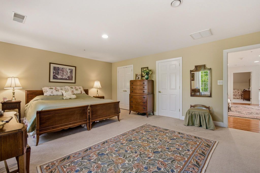 Image 36 of property listing at 10737 MCGREGOR DR, Columbia, MD 21044