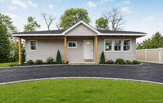9 Emerald Lane S, Amityville, NY 11701