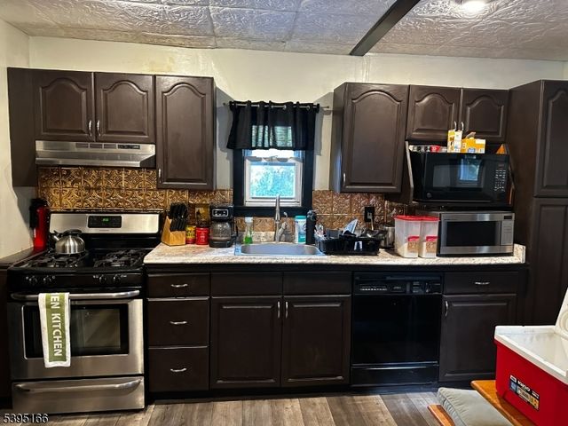 458 N Walnut St, East Orange City, NJ 07017