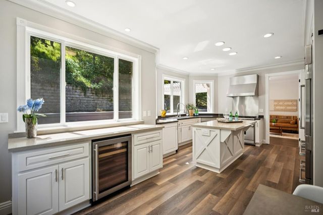 615 Bugeia Ln, Novato, CA 94945