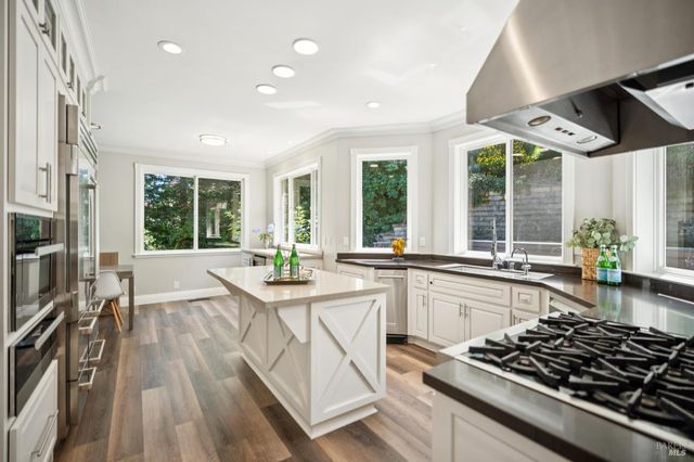 615 Bugeia Ln, Novato, CA 94945