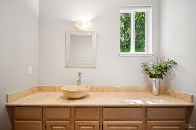 615 Bugeia Ln, Novato, CA 94945