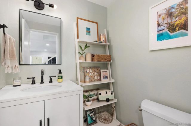 1971 Azure Way, Encinitas, CA 92024