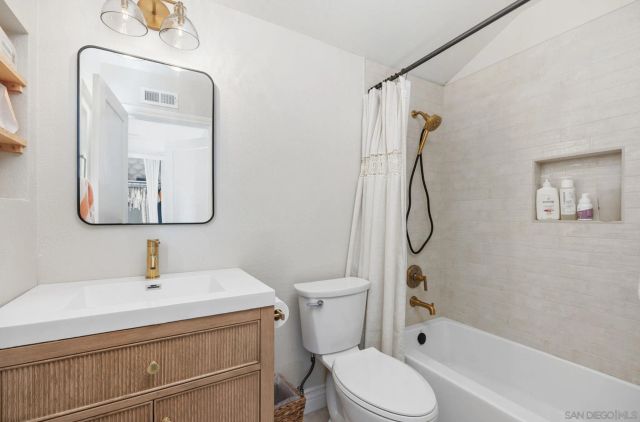 1971 Azure Way, Encinitas, CA 92024